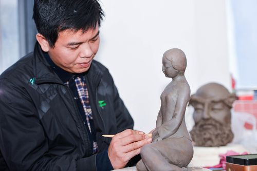 ���O��Ƴз~���~�骺�d��v�Ŧb�u�@���C�]����]�@��^