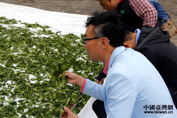 ���[�E�����t