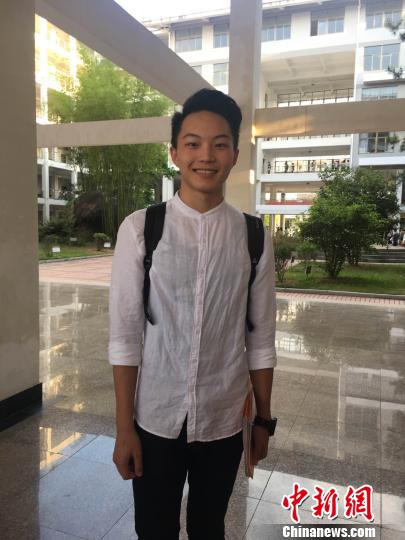 21�����s�{��޾ǰ|2015�ů����[�u�޳N�Y�O�ͦ��T�R�A�ӦۻO�W��鿤�s��j�_�|�C�@�L�K�� ��