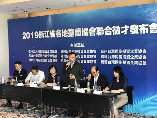 �饬�|�}��