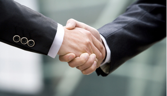 CEO�QCMO���B�W�z���ߢg�U�Y���l��