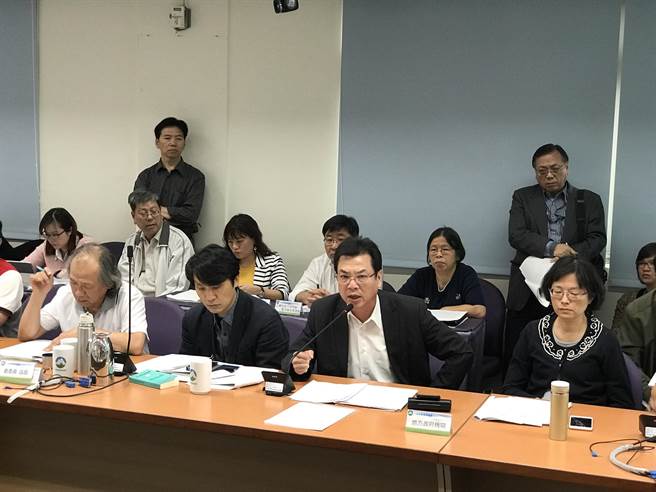 潿D�j�[��� �s�������C�����W���g���d�±N����