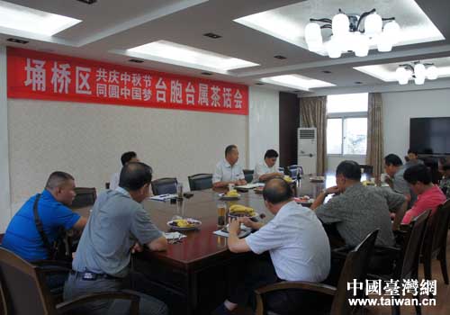 ��M��g���������|�}��