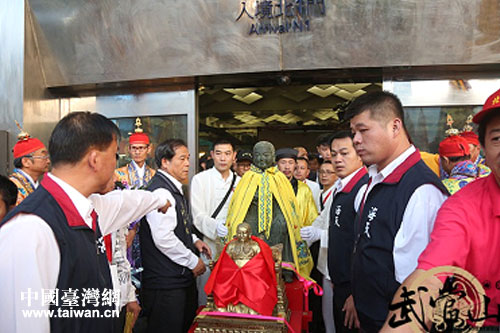 �����I��Z�����r