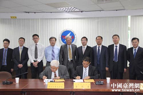 ���W�q�q���|����F�q����z�ڲp���~�V�뤽�������U��