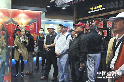 ��Ͳ����è�J��