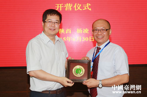 �`�C�����������e�����e�\���֢u��