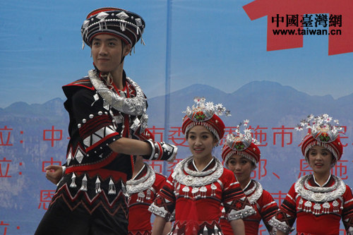 �}�@�D�}��