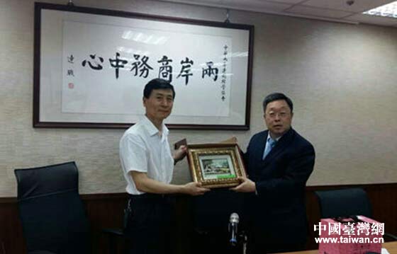 �g�c�K������ָg�T�r�����D��m��