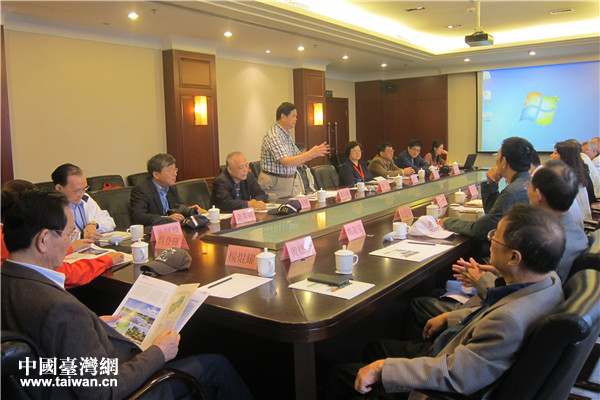 �y�÷|�}��