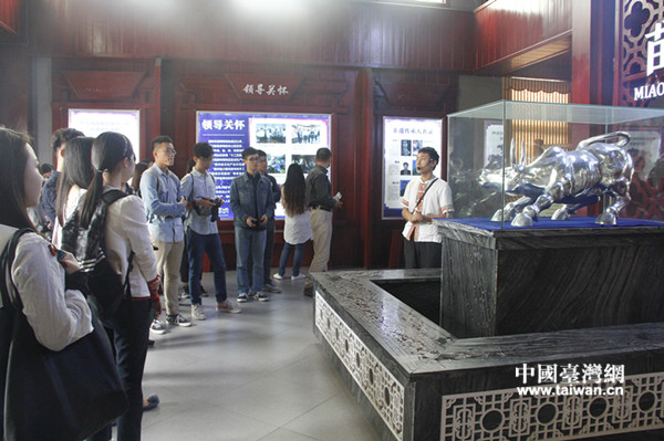 �]�f����è�J�����`������y�Y�����Y�L�����]����