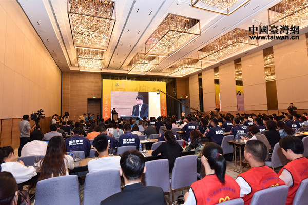 �����}�@�D�}��