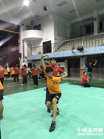 �_���}��