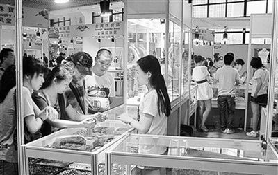 ���P���W���ѫG����ֳ