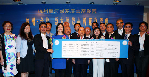 �C�b��y�|�}��