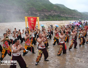 40�O�x�ؔH�Y�c��I�r���g���~�ɺ����Y�[��