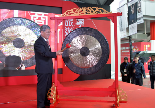 �ݐݦc�הE���sޮ�[�n�e�����~�v�s�n�c�פ���������Ѯi�٭R�}�@��