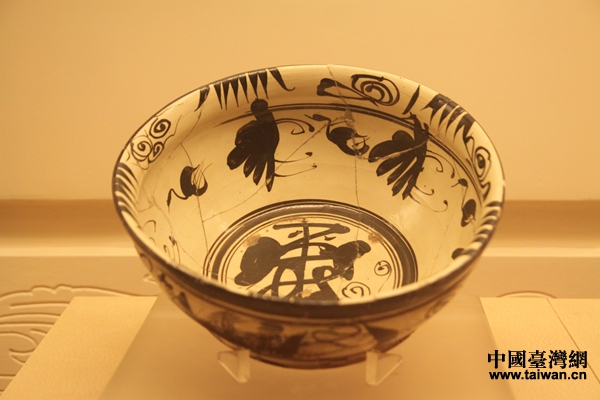 �Ԩ��n���㩤��� ��e�Ҕb�`�L�y�����}�s��