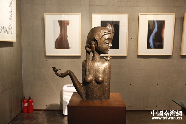 龍嗔妞砃繻內Y美砃珇