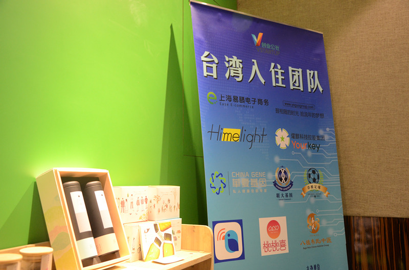 ���W����k�I���J��f�E��򧤽�_�o���ɵz�e�a���Y�H��