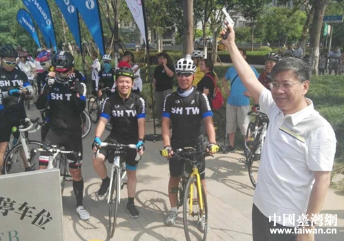 �����}�L�t��