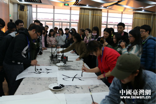 ���w���\�͓������������