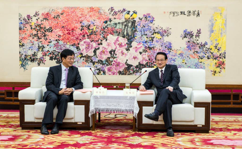 2017�e4��18�餤�Ȑ��������e�N�������~�|�����W�������w�����o��u�����X�O