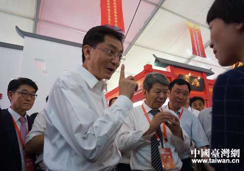 �k����������J�����