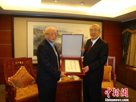 ���w�粣�ˤͶϨ�����͔�����¼ҪF