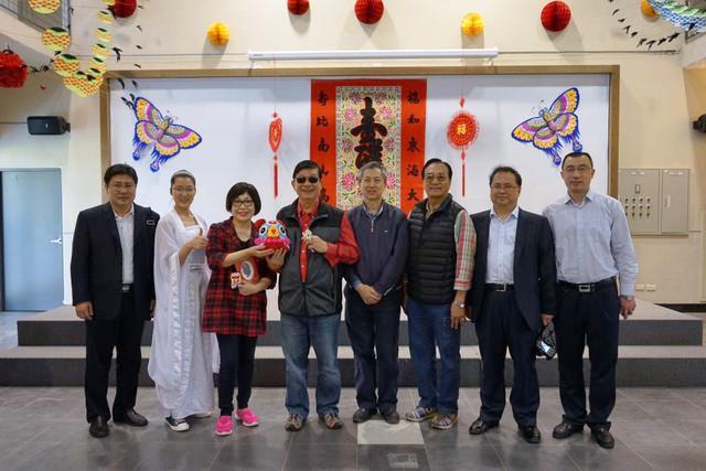 L픺seNWoeו L픺seNWoeו