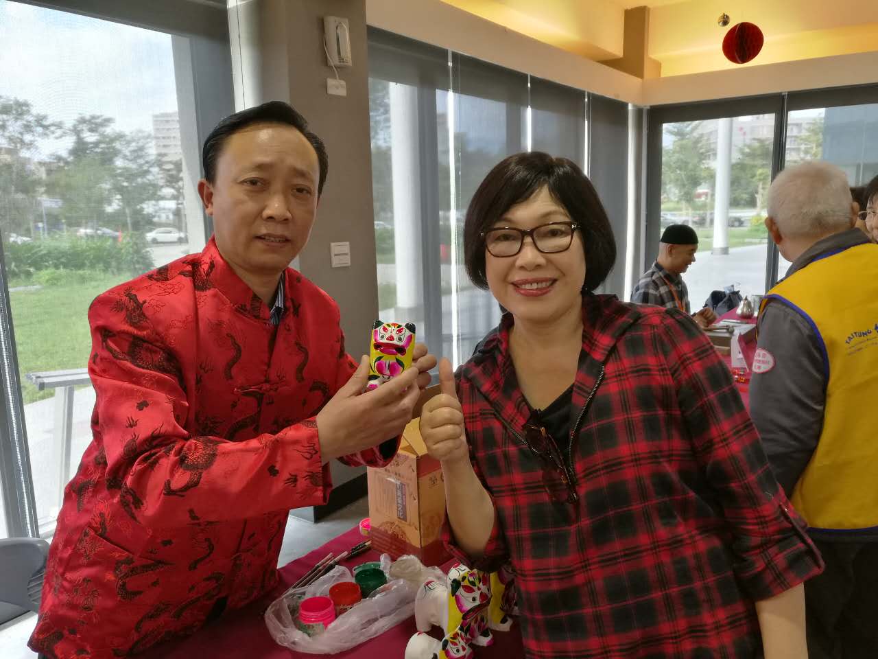 L픺seNWoeו L픺seNWoeו