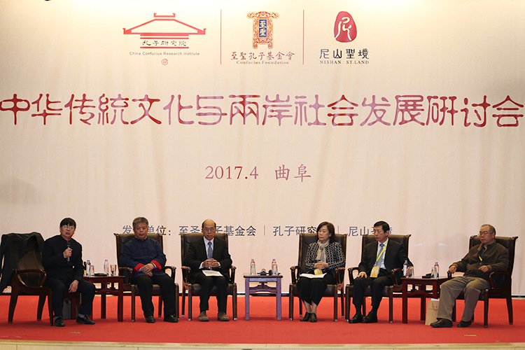 �\��|�q�}��