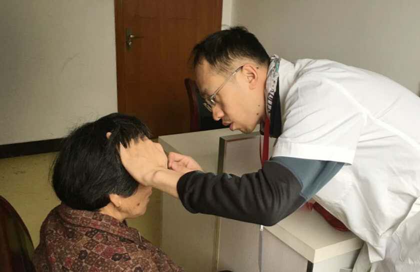 ��M���͒����q��