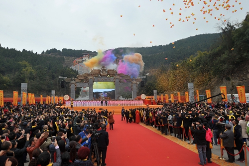 �B�H�����}����x