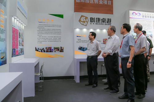 ������֮Óh���i�C�����w�b򧲣�p�|�~�u���°F�A���ݔI����i�Y���y���¥�