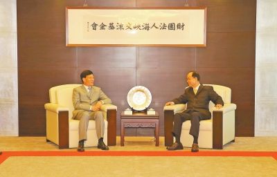 諒伏隴會見狶中此