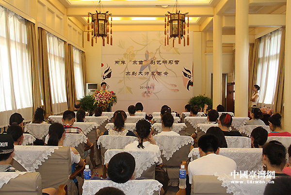 肚承中地民壁纔╭文化 ㄢ─獵少eI瞏瓊y粿美砃 肚承中地民壁纔╭文化 ㄢ─獵少eI瞏瓊y粿美砃