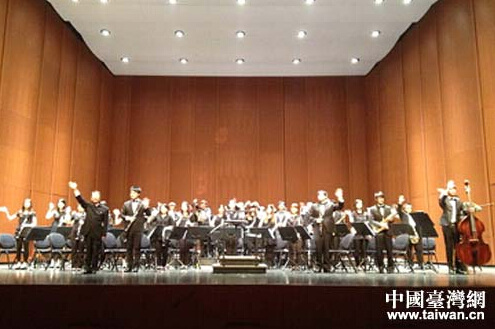 �����������~�����W������z�q��