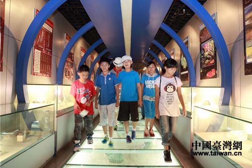 ��Ͳ�H��è�J�����L�ȣV���H�ɔe�r�r���ƥ��Y�ȕd�G��