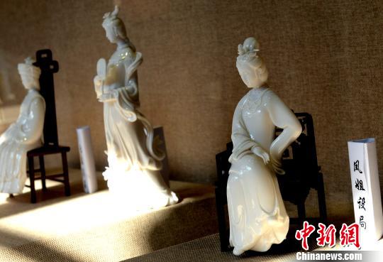 �������N�������E�������w򸣹�������A���Ѯi