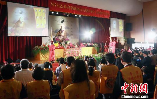 ���w����������B���a�ˤ���H��}