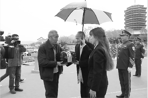 81�СL���W�l����ħ�b�N�����h ��e�����l�����b�E��