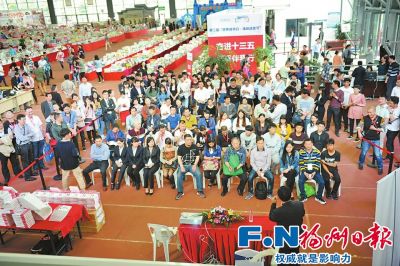 ���o �R���� �����u