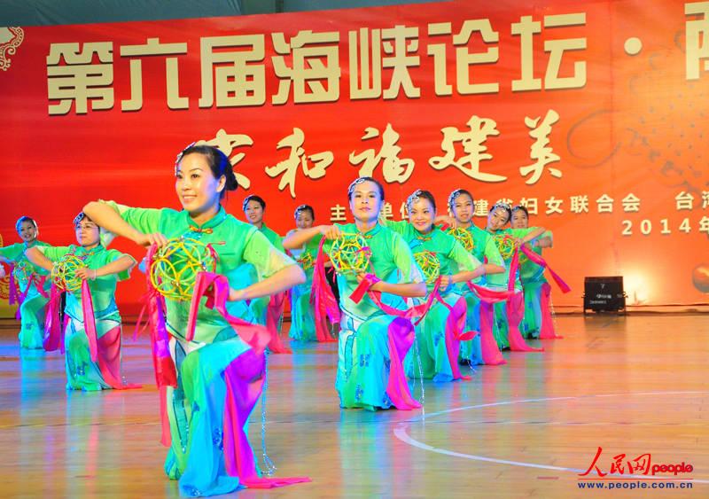 ���w�L���|���N�̬���R �������������}