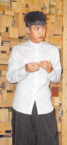 �ݐݩI�{23��ک���F��޷���