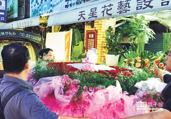 ����t�k���O�e�e1000�Z�S��������ڐ��ʐ�