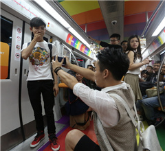 ���y�L���l�HŦ�����}�����w�̐ݹj�˰e�J��