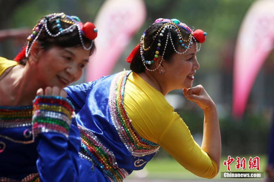 ����R�����˒ҹ��� �h�y���|�L�F�F�����J