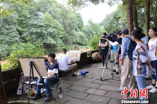 ��C������D���x����ͺA�Q�ˤ������\�˵j�k