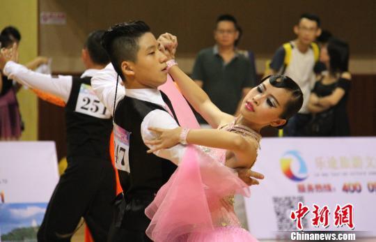 19����Δb�����E���w�H�y�f�R�C���Y��I�����Δb�a���y�f�������M�T����ҧ�{�� ��